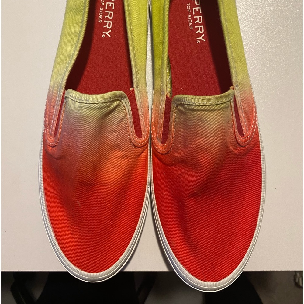 New Sperry topsider size 8.5 tie dye slip on sneakers